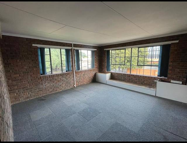 INDUSTRIAL PROPERTY TO RENT IN ROOIHUISKRAAL